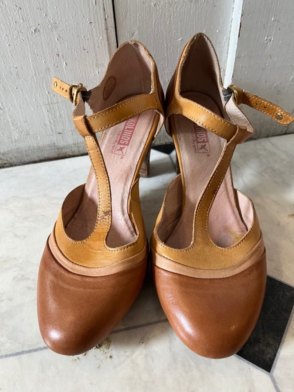 Pikolinos T strap Mary Jane - Euro size 39 fits like 8